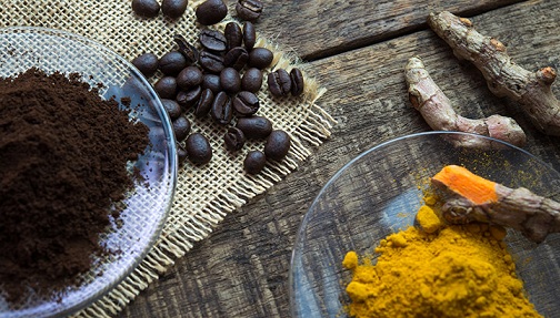 Coffee and Turmeric Face Pack