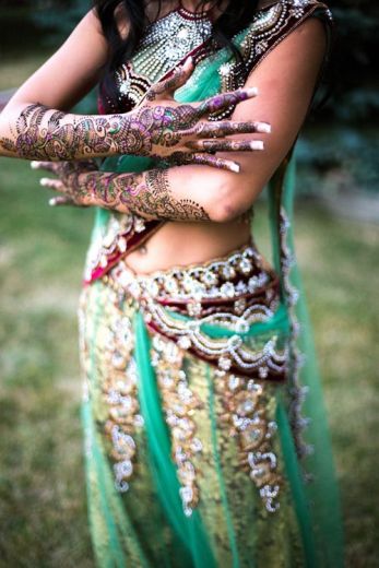 Bombay style mehndi designs6