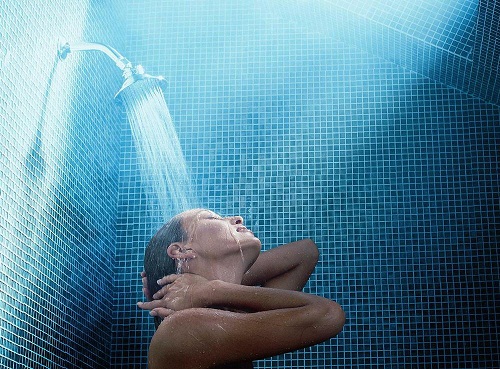 Tips for Healthy Hair - Cold Water Is Better Than Warm Water