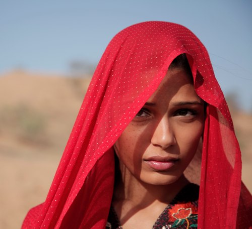 Freida Pinto Without Makeup 4