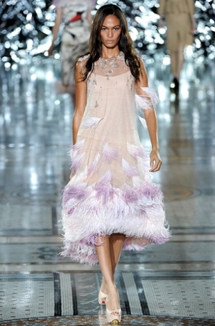 Giles Spring 2020 – London Fashion Week