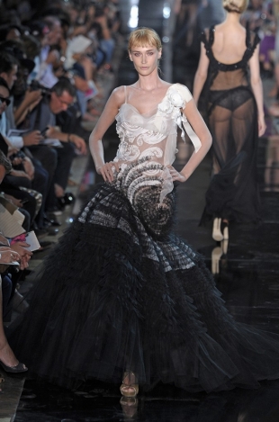 John Galliano Spring 2020 – Paris Fashion Week