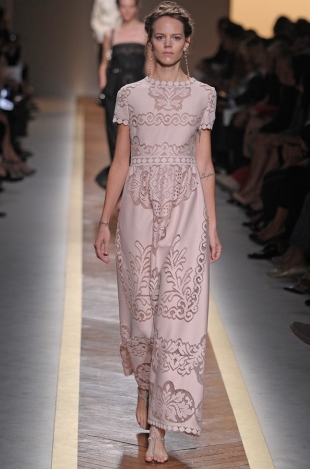 Valentino Spring 2020 –  Paris Fashion Week