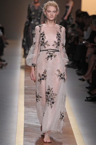 Valentino Spring 2020 –  Paris Fashion Week