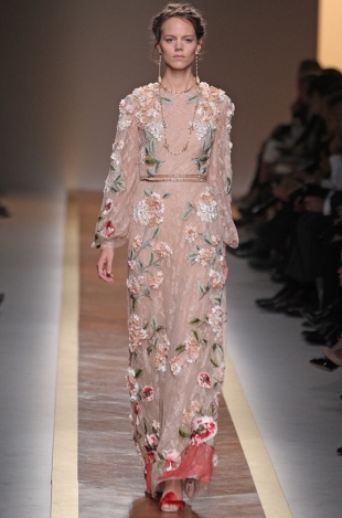 Valentino Spring 2020 –  Paris Fashion Week