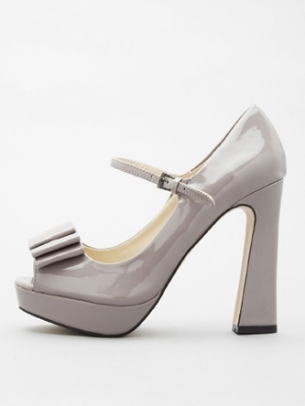 Lori’s Shoes Capsule Collection