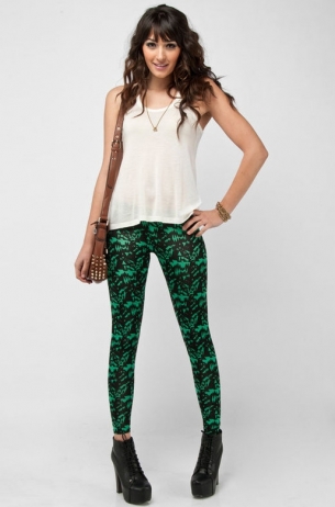 Printed Leggings | Spring 2020 Trends