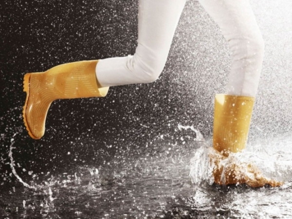 Burberry April Showers 2020 Collection