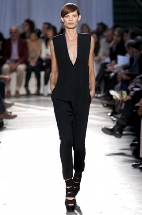 Summer All Black Fashion Trend