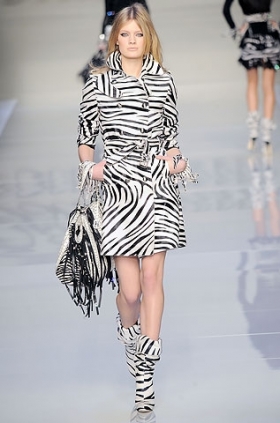 Fall 2020 Trench Coat Fashion Trend