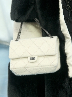 Fall/Winter 2020 Box Bags Accessory Trend