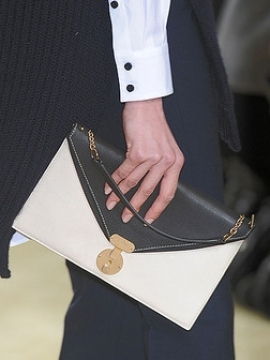 Fall 2020 Envelope Bags Fashion Trend