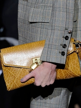 Fall 2020 Envelope Bags Fashion Trend