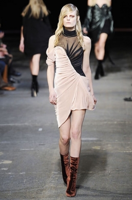 Fall/Winter 2020 Velvet Fashion Trend