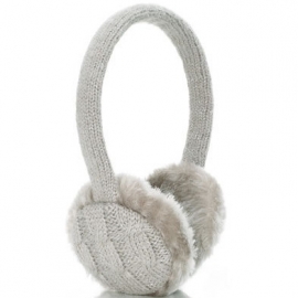 Fall/Winter 2020 Knits Accessories Trend