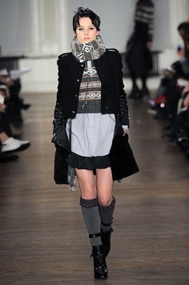 Fall/Winter 2020 Cropped Top Fashion Trend