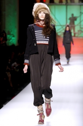 Fall/Winter 2020 Cropped Top Fashion Trend