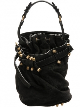 Celebrity Bucket Bag Fall Fashion Trend
