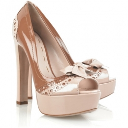 Fall 2020 Bow Shoes Fashion Trend