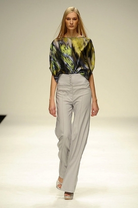 Spring/Summer 2020 Wide Leg Pants Trend