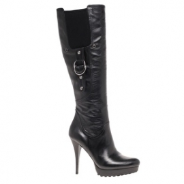 How to Choose Flattering Boot Styles