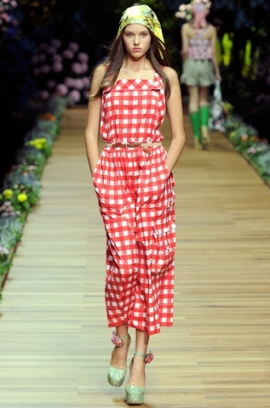 Spring/Summer 2020 Plaid Fashion Trend