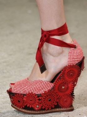 Spring/Summer 2020 Platform Sandals Trends