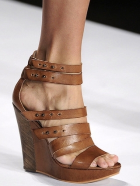 Spring/Summer 2020 Platform Sandals Trends