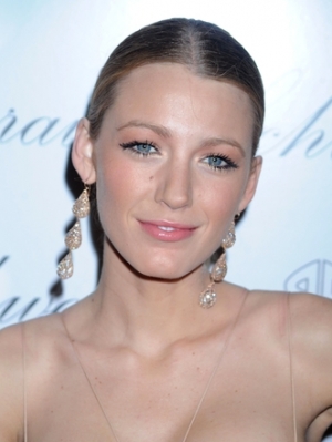 Celebrity Long Earrings Trend 2020