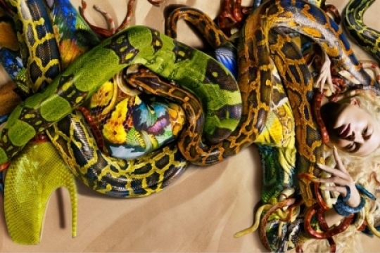 Alexander McQueen De Manta Clutches