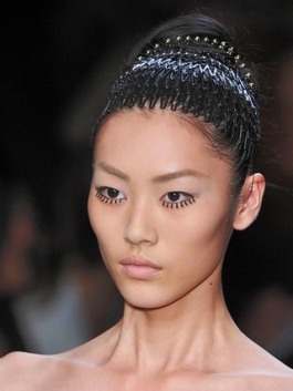 Spring 2020 Hair Accessories Trends