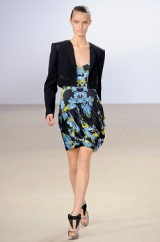 How To Wear Cropped Jackets