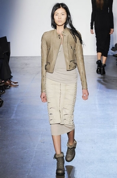 How To Wear Cropped Jackets