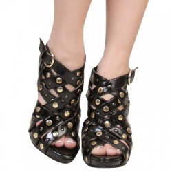 Top Work Fashion Don’ts