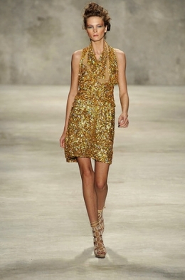 2020 Spring Summer Glittery Fashion Trend