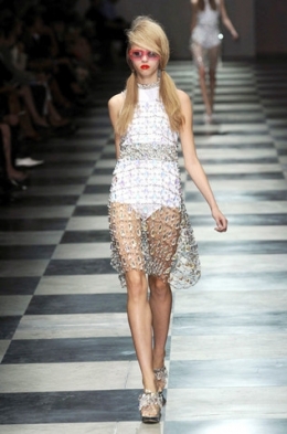 2020 Spring Summer Glittery Fashion Trend