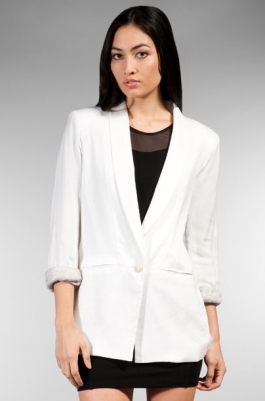 Summer Fashion Must-Have White Blazer
