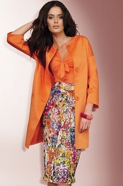 How to Wear the Midi Skirt