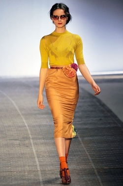 How to Wear the Midi Skirt