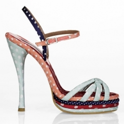 How to Wear Printed Shoes