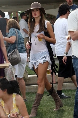 Top Celebrity Festival Fashion 2020