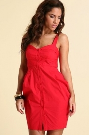 How to Flatter Boyish Figure