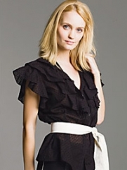 How to Dress to Enhance Small Bust