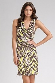 How to Dress to Enhance Small Bust