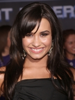 Teen Celebrity Fashion Icons