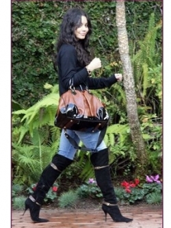 Teen Celebrity Fashion Icons