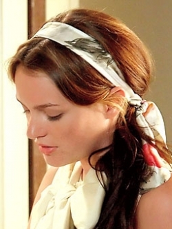 How To Dress Like Blair Waldorf
