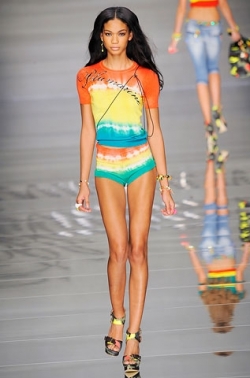 How to Dress Sporty Chic