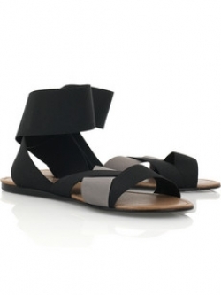 Must Have Women’s Shoes