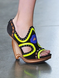 Must Have Women’s Shoes